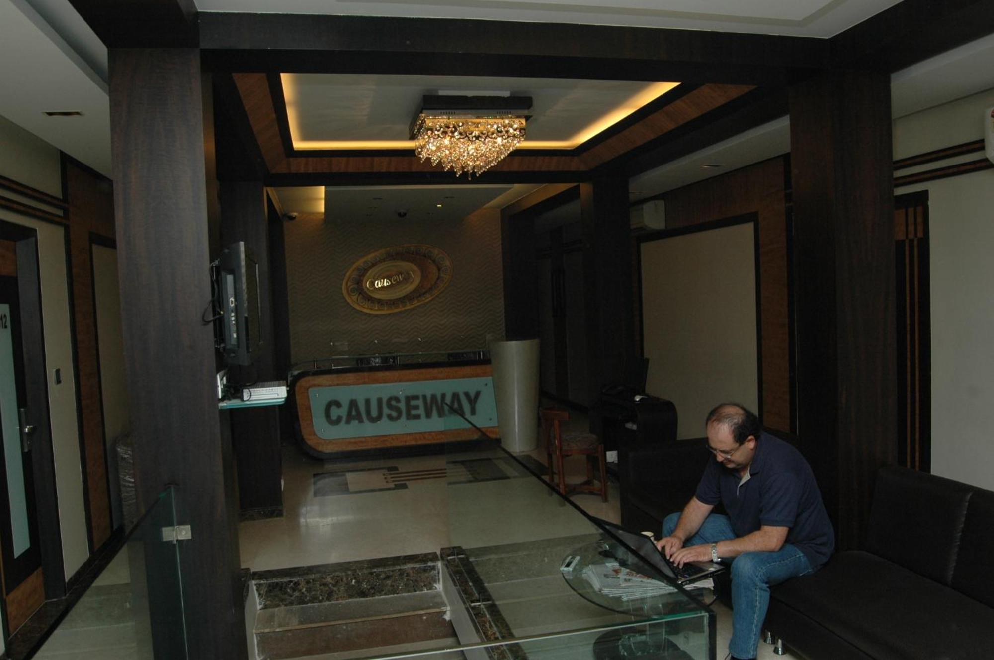 Hotel Causeway, Colaba Mumbai Exteriör bild